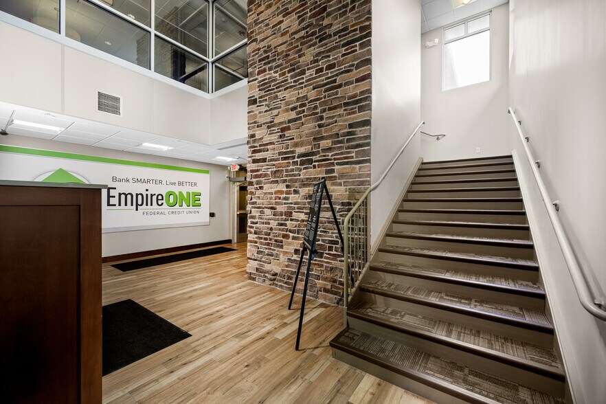 More Photos Of 3020 Orchard Park Rd, Buffalo Office For Sale