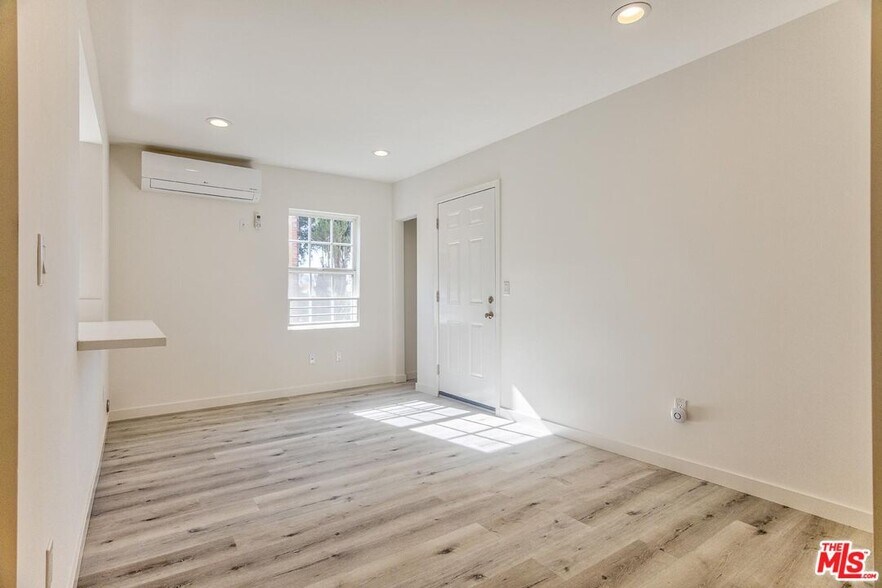 More Photos Of 158 N Edgemont St, Los Angeles Multifamily For Sale