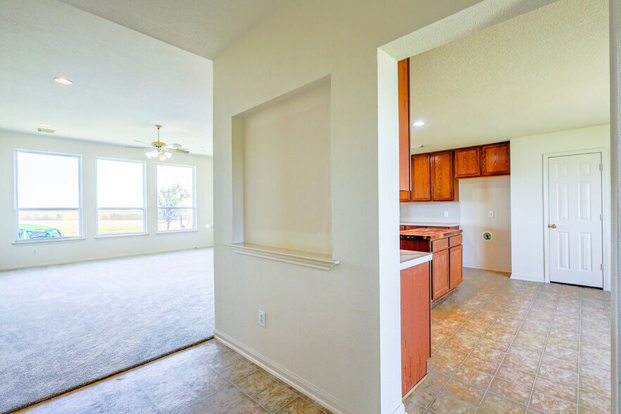 More Photos Of 4496 Farm-To-Market 2086, Temple Manufacturing For Sale