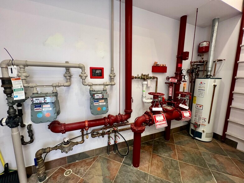 More Photos Of 291-293 Halstead Ave, Harrison Bank For Sale