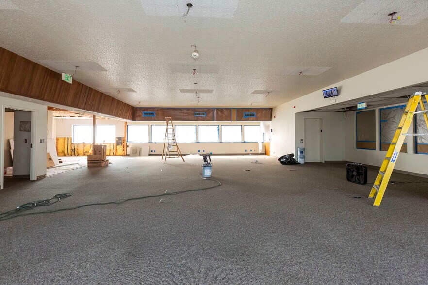 More Photos Of 873-875 6th St, Bremerton Bank For Lease