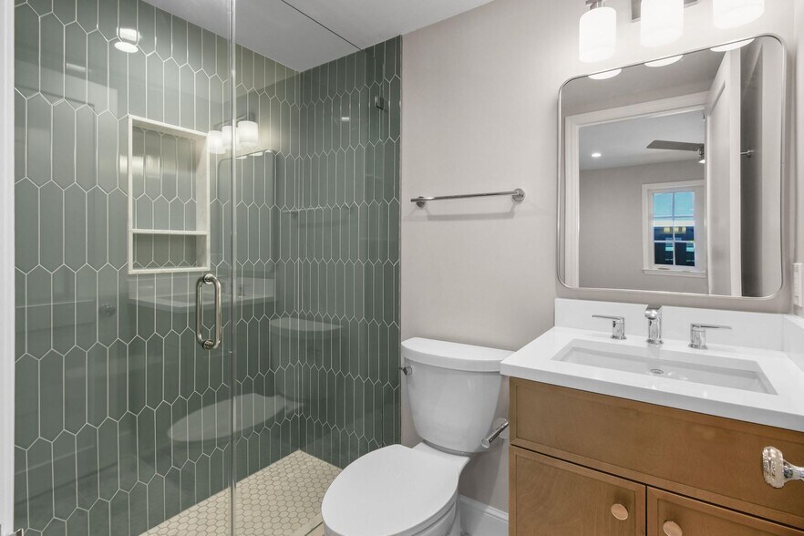 More Photos Of 212 Oleander Ave, Palm Beach Apartments For Sale