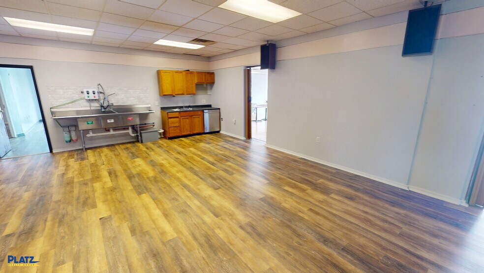 More Photos Of 4365 Youngstown Rd SE, Warren Storefront Retail Office For Lease