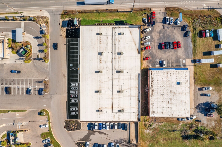 More Photos Of 1717-1719 Gallatin Rd, Madison Freestanding For Lease