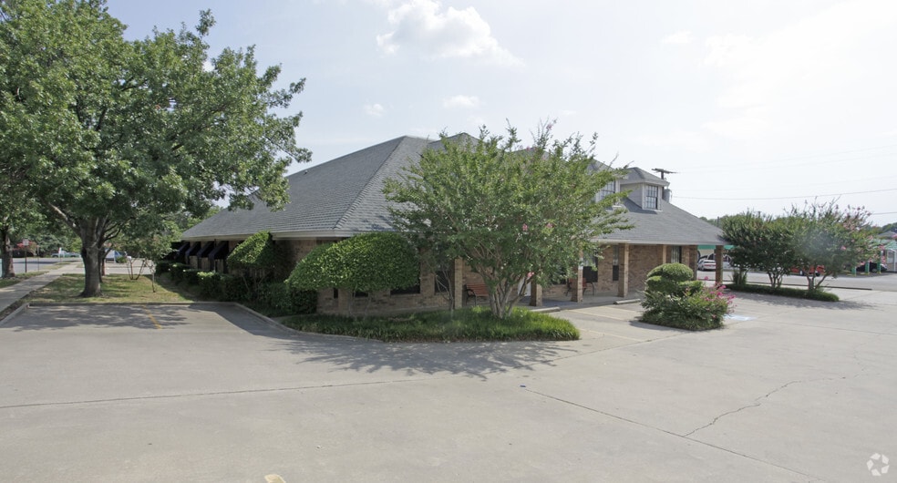 More Photos Of 1245 Southridge Ct, Hurst Office Residential For Lease