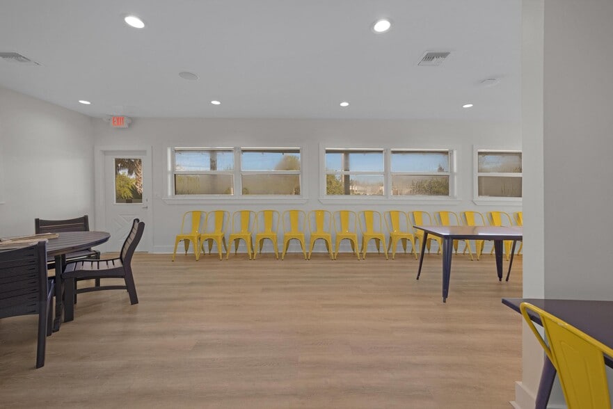 More Photos Of 19950-19980 Overseas Hwy, Sugarloaf Key Office For Sale