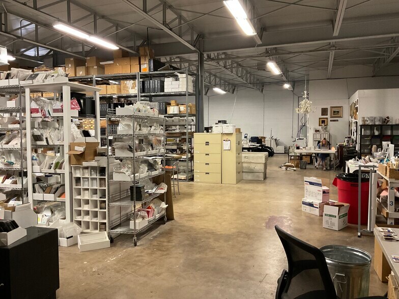 More Photos Of 147 Pittsburg St, Dallas Flex For Sale