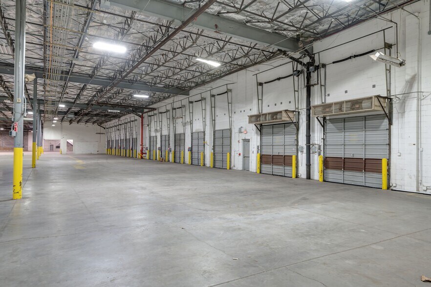More Photos Of 6450 Jimmy Carter Blvd, Norcross Distribution For Lease