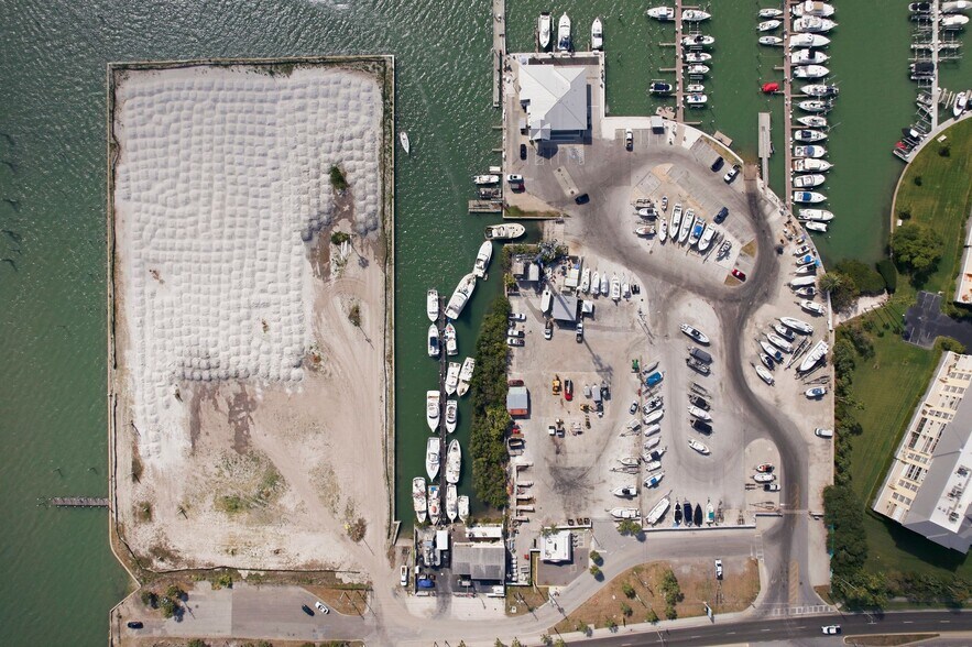 More Photos Of 545 150th Ave, Madeira Beach Marina For Sale