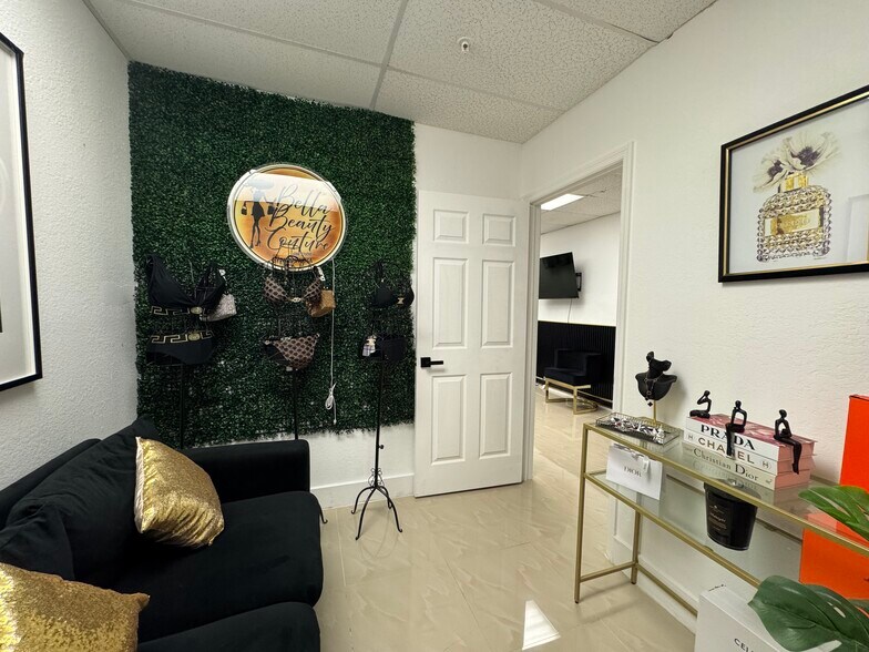 More Photos Of 1720 Harrison St, Hollywood Office Residential For Sale