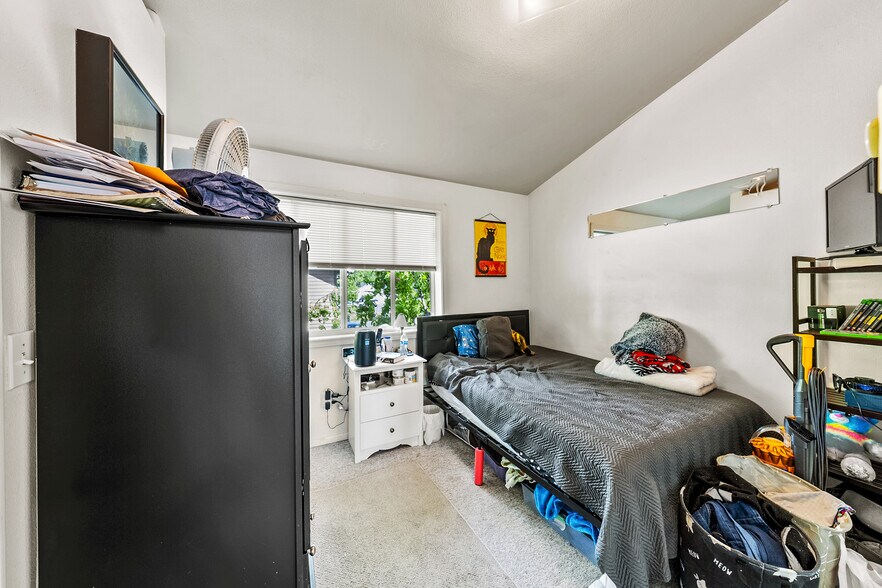 More Photos Of 124 S 63rd St, Springfield Apartments For Sale