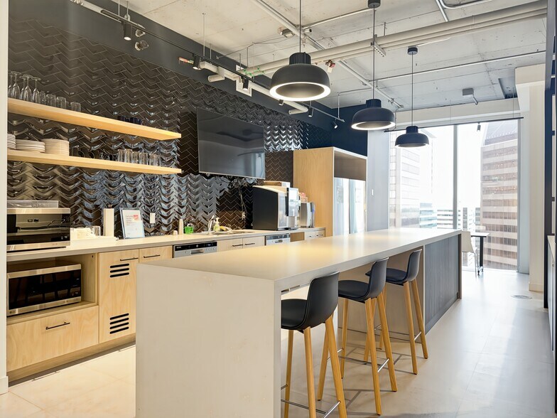 More Photos Of 685 Centre St SW, Calgary Coworking Space
