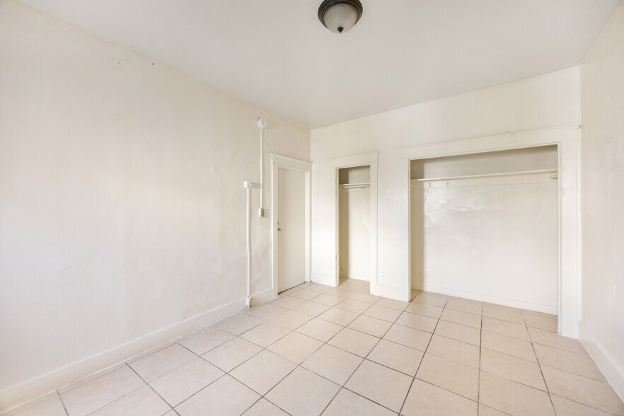 More Photos Of 521 S Union Ave, Los Angeles Apartments For Sale