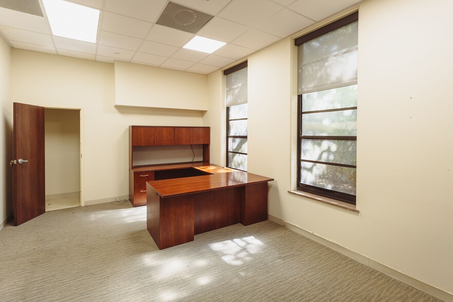 More Photos Of 1528 Post Office St, Galveston Rehabilitation Center For Sale