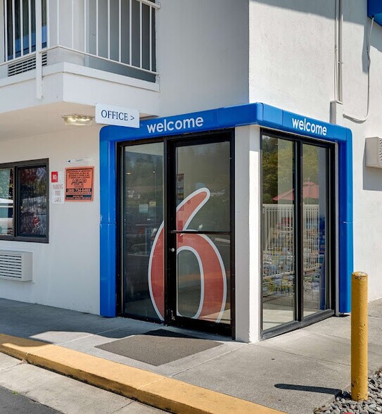 More Photos Of 3701 Bill McDonald Pky, Bellingham Hotel For Sale