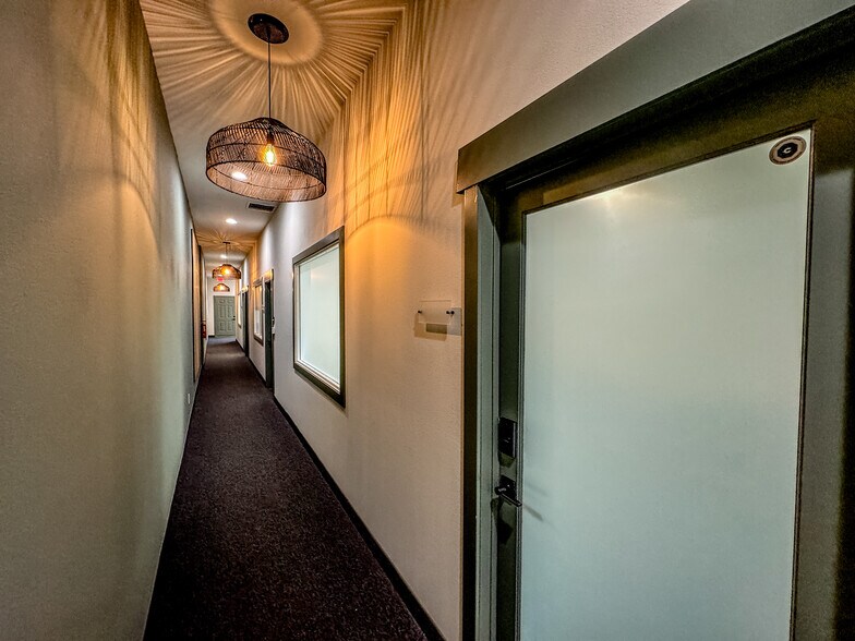 More Photos Of 212 Main St, Seal Beach Office Residential For Lease