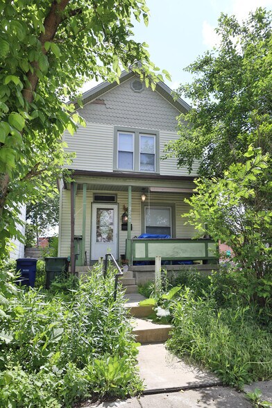 More Photos Of 310-312 E Hudson St, Columbus Freestanding For Sale