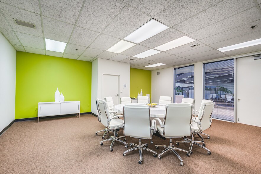 More Photos Of 8 Whatney, Irvine Warehouse For Lease