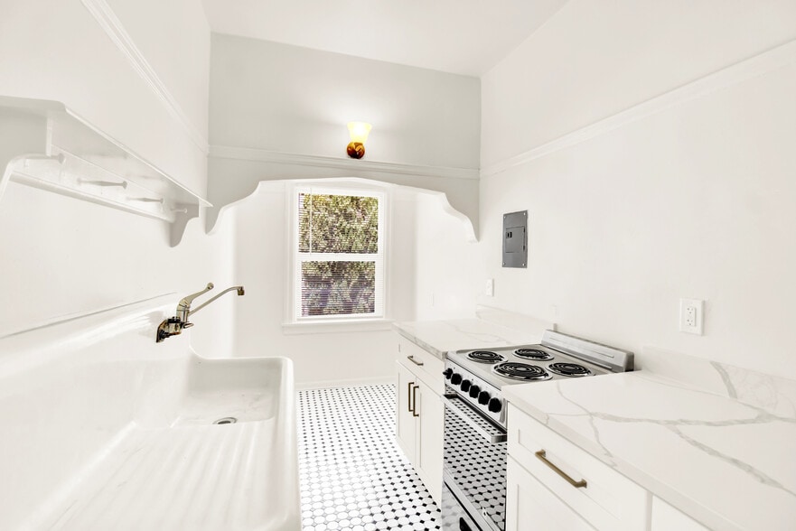 More Photos Of 1517 17th St, Sacramento Apartments For Sale