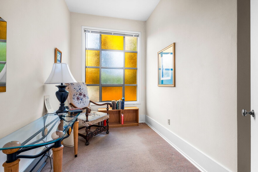More Photos Of 537 7th Ave SW, Albany Religious Facility For Sale
