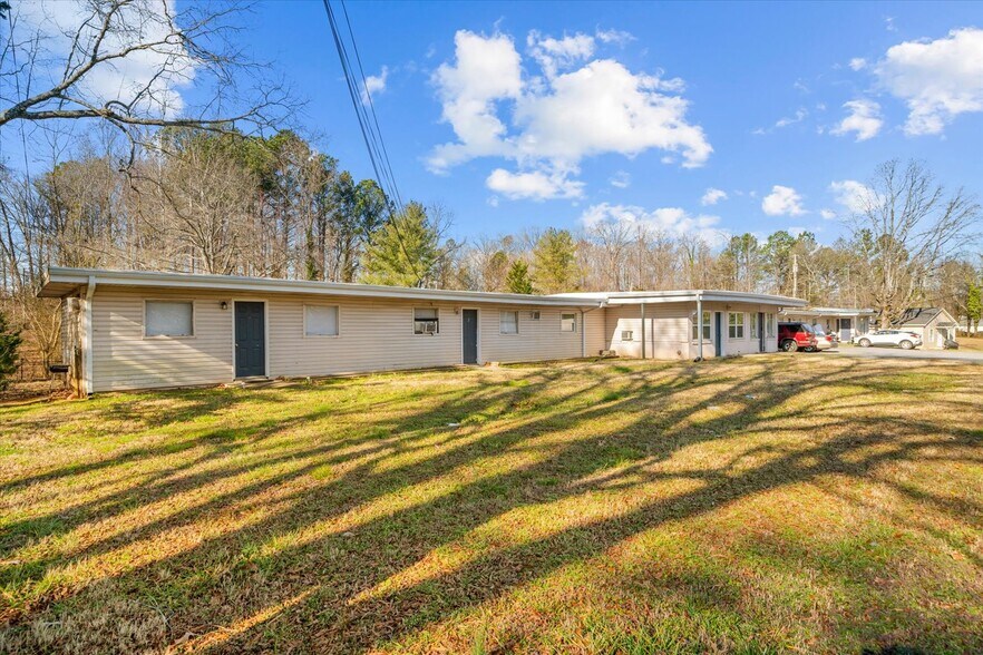 More Photos Of 3950 S Dixie Rd, Dalton Apartments For Sale