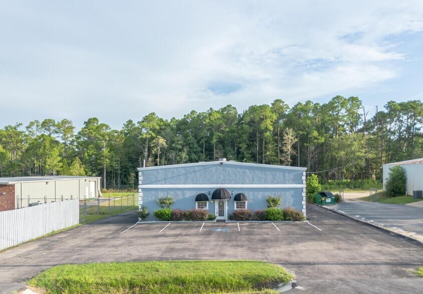 Primary Photo Of 12473 Dedeaux Rd, Gulfport Warehouse For Sale