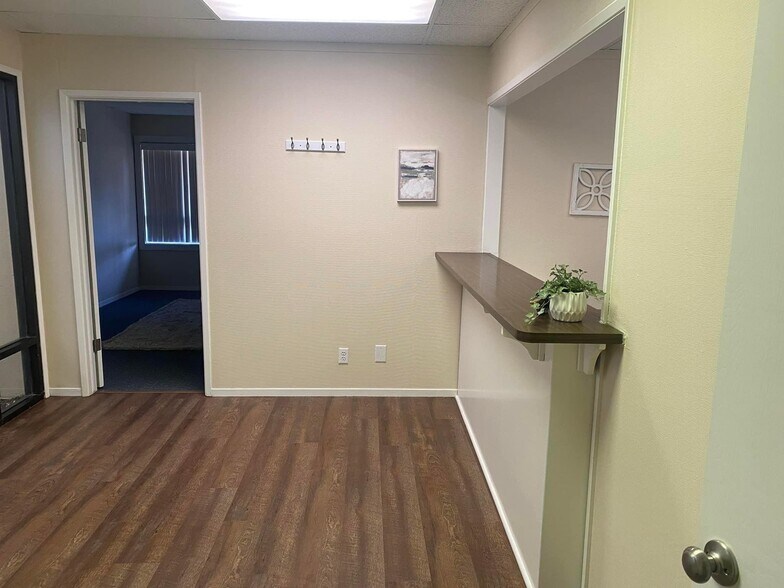 More Photos Of 2750 G St, Merced Office For Lease