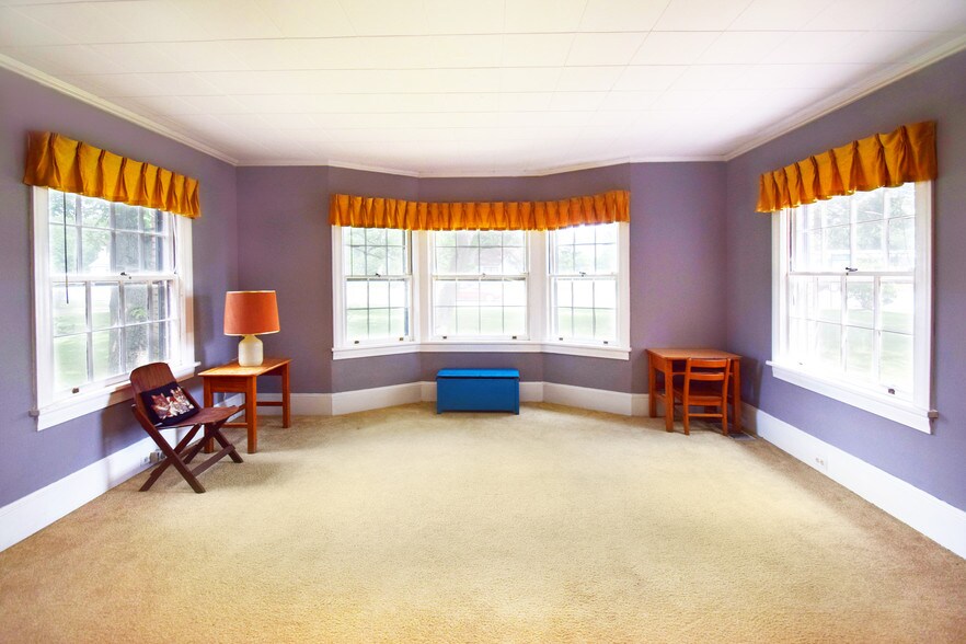 More Photos Of 2306 S Cannon Blvd, Kannapolis Office Residential For Sale