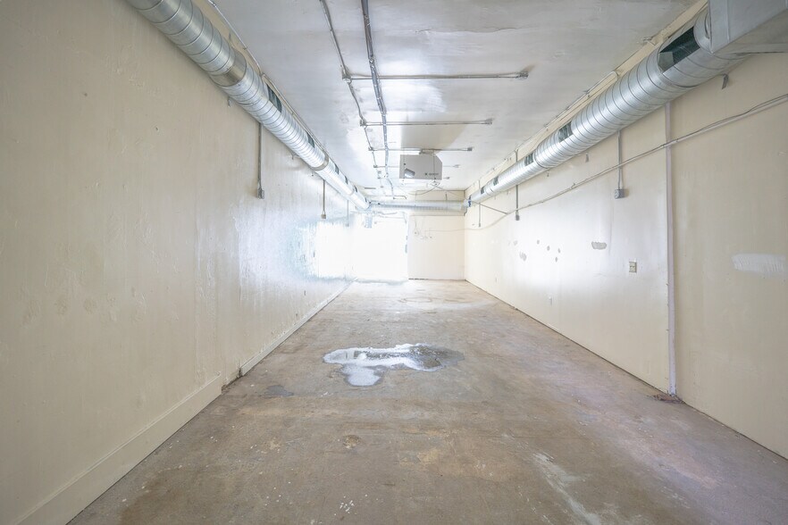 More Photos Of 14104-14108 Pioneer Blvd, Norwalk Storefront For Sale