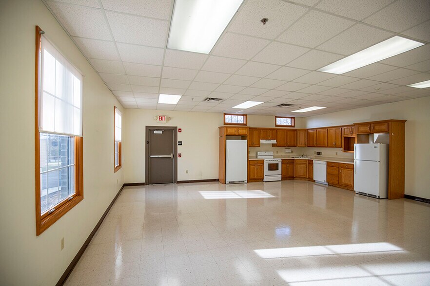 More Photos Of 86 Coraopolis Rd, Coraopolis Medical For Sale