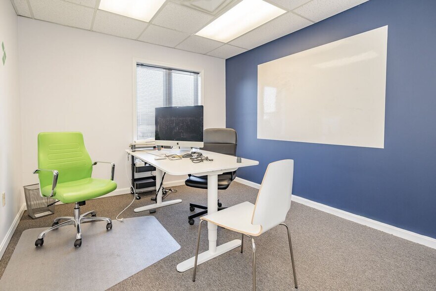 More Photos Of 821 Mt Tabor Rd, New Albany Office For Sale