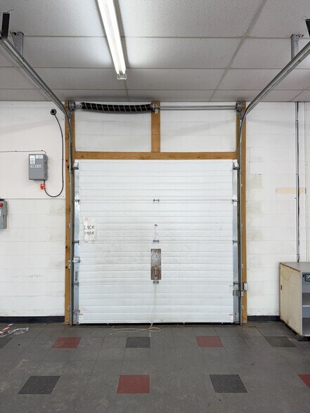 More Photos Of 1131 W Alexis Rd, Toledo Freestanding For Lease