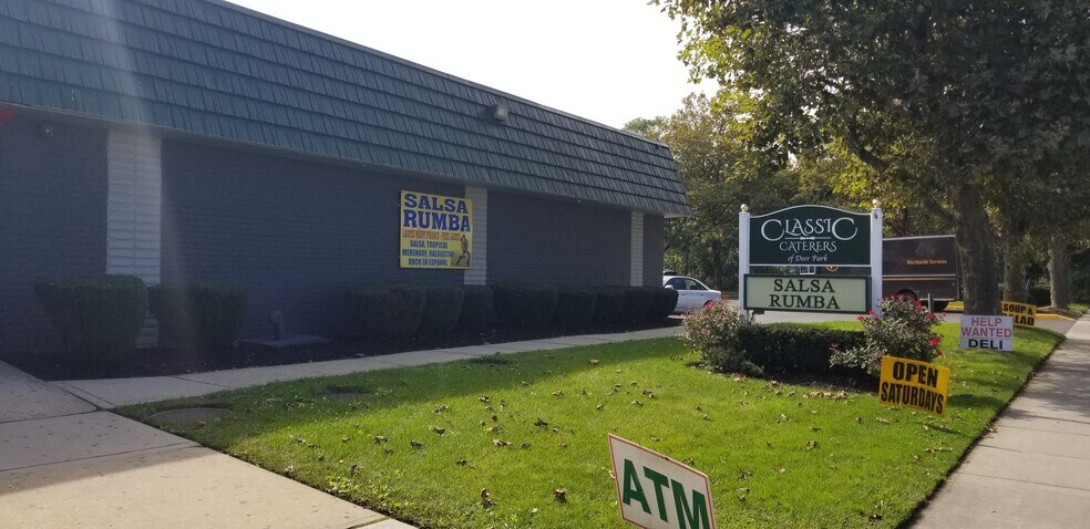 More Photos Of 630 Pine Aire Dr, Bay Shore Freestanding For Lease
