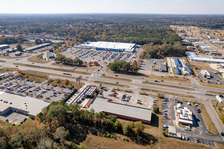 More Photos Of 3255 S Oates St, Dothan General Retail For Sale