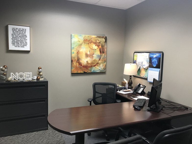 More Photos Of 4700 Tama St SE, Cedar Rapids Freestanding For Lease