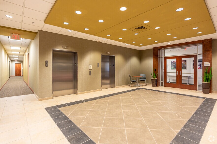 More Photos Of 15521 Midlothian Tpke, Midlothian Office For Lease