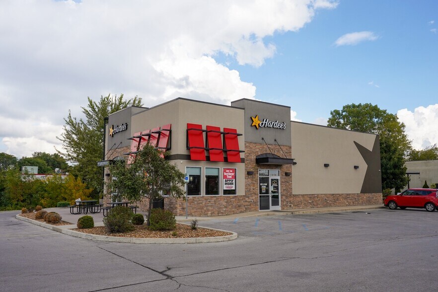 Primary Photo Of 2720 Maplecrest Rd, Fort Wayne Fast Food For Sale