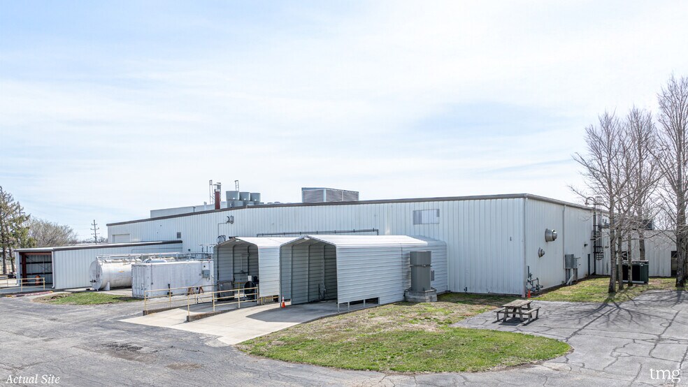 More Photos Of 635 S Mapleton St, Columbus Manufacturing For Sale