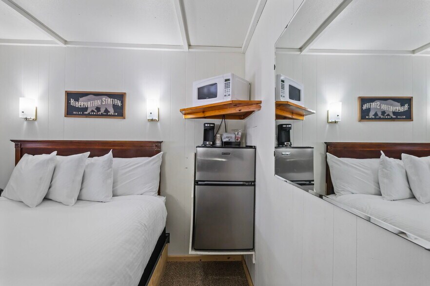 More Photos Of 180 Main St, North Woodstock Hotel For Sale