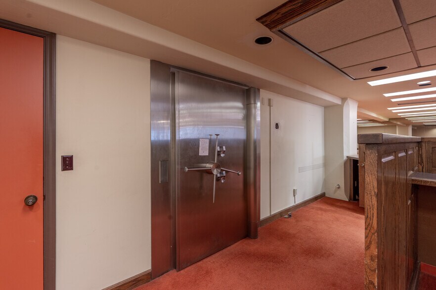 More Photos Of 0 Dolores 2 NW of 8th, Carmel Office For Lease