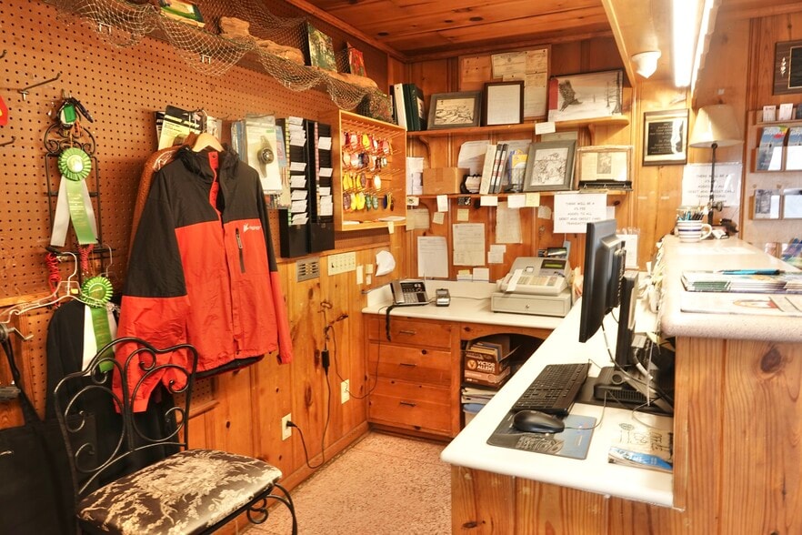 More Photos Of , Hornbeak Unknown For Sale