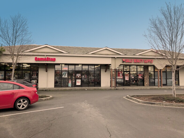 More Photos Of 6560 Hembree Ln, Windsor Freestanding For Lease