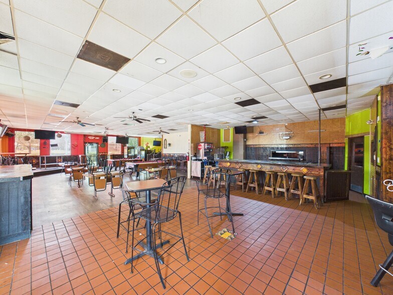 More Photos Of 6314 Antoine Dr, Houston Restaurant For Sale