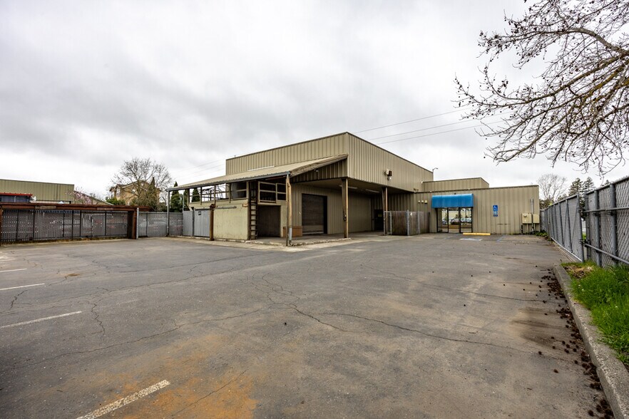More Photos Of 3218-3220 Santa Rosa Ave, Santa Rosa Service For Lease
