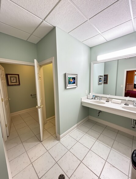 More Photos Of 2104 Jolly Rd, Okemos Medical For Sale