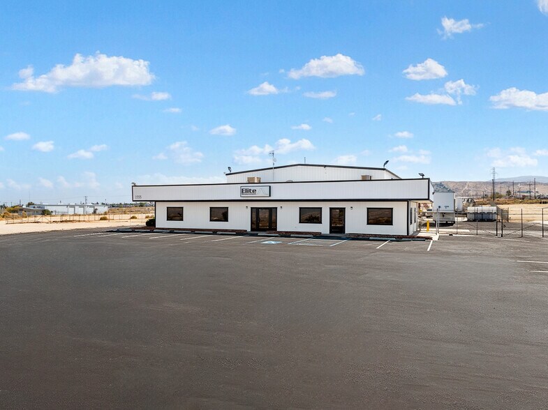 More Photos Of 1587 Kern - Hwy 33 St, Taft Distribution For Sale