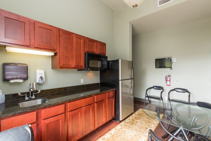 More Photos Of 100 S Greentree Ln, Foley Medical For Sale
