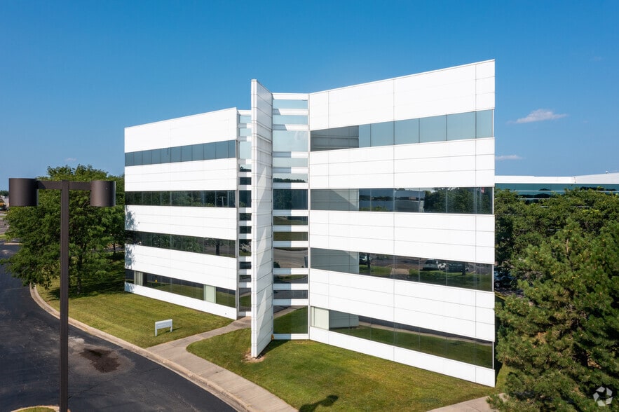 More Photos Of 5300 Auto Club Dr, Dearborn Office For Sale