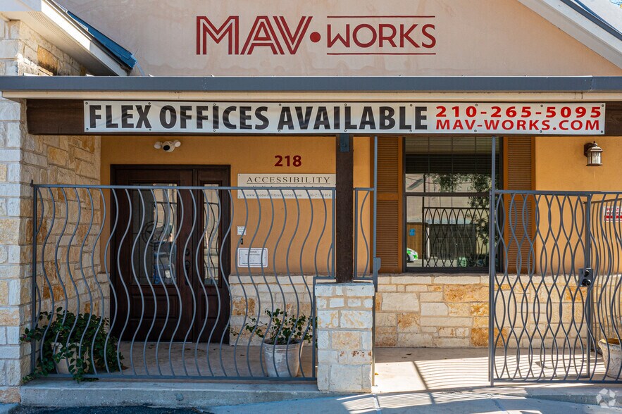 More Photos Of 218 Maverick St, San Antonio Coworking Space