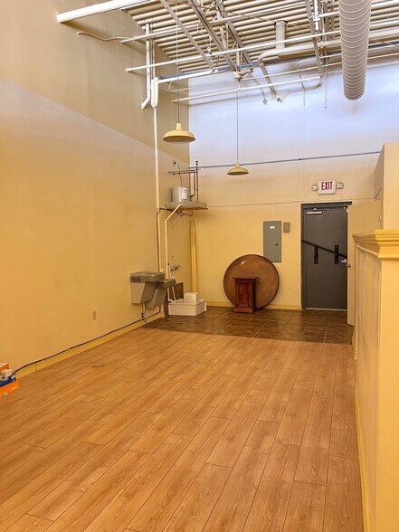 More Photos Of 2947 Canada Rd, Lakeland Unknown For Lease